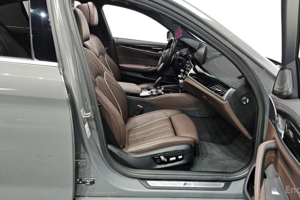 2022 BMW 5 серии с пробегом 49 401 км