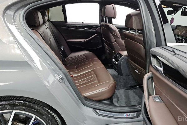 2022 BMW 5 серии с пробегом 49 401 км