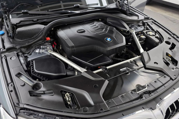 2022 BMW 5 серии с пробегом 49 723 км