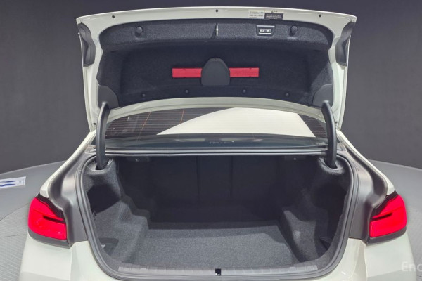 2022 BMW 5 серии с пробегом 44 056 км