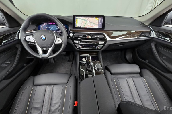 2022 BMW 5 серии с пробегом 49 723 км