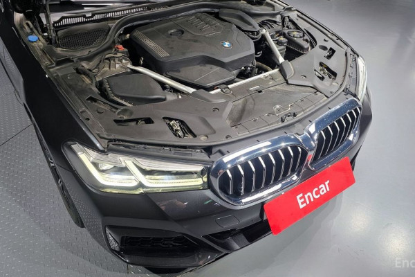 2022 BMW 5 серии с пробегом 52 944 км