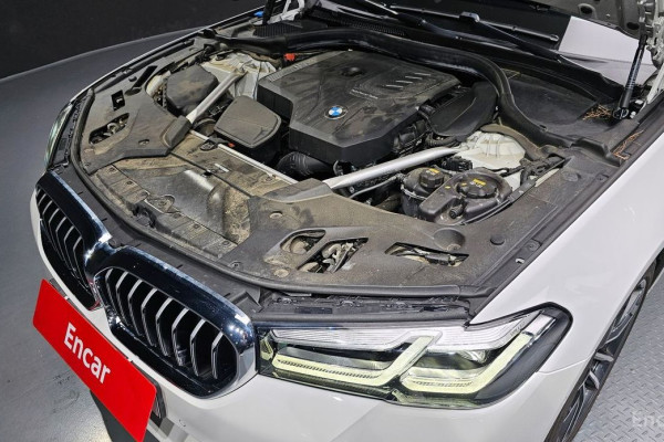 2022 BMW 5 серии с пробегом 55 327 км