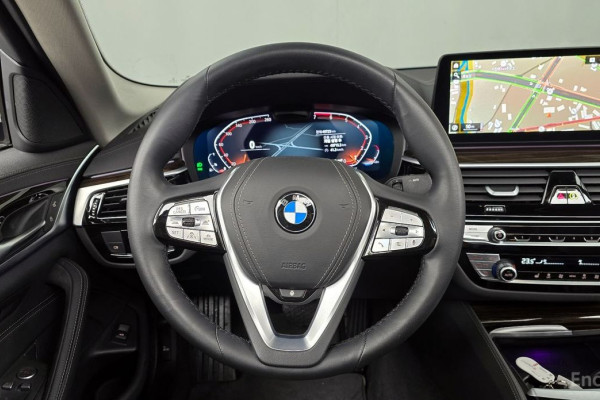 2022 BMW 5 серии с пробегом 49 723 км