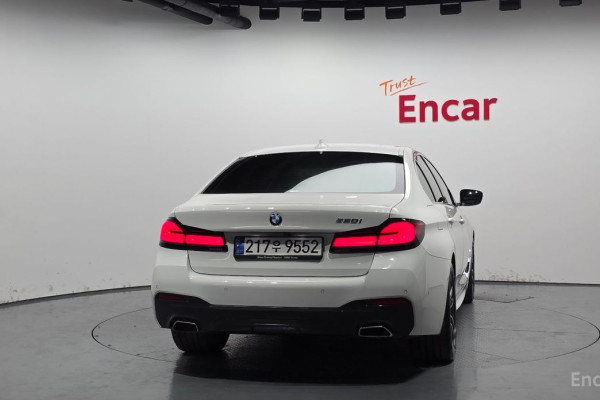 2022 BMW 5 серии с пробегом 54 085 км