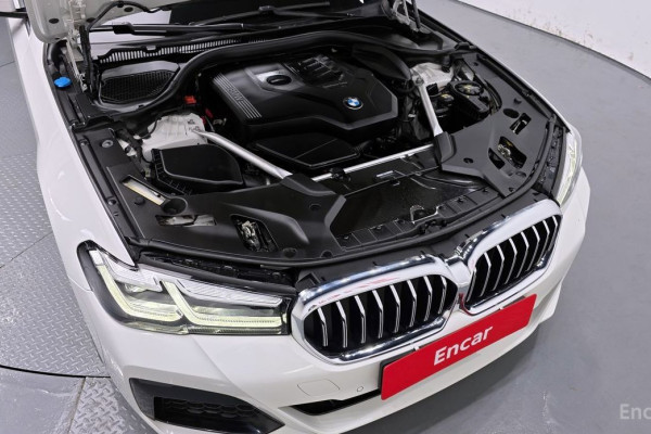 2022 BMW 5 серии с пробегом 54 085 км