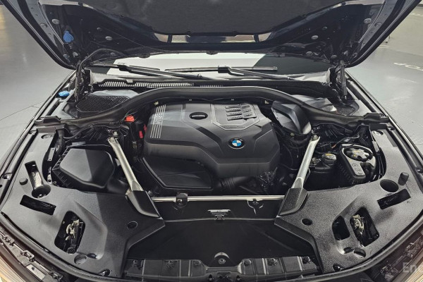 2022 BMW 5 серии с пробегом 21 459 км