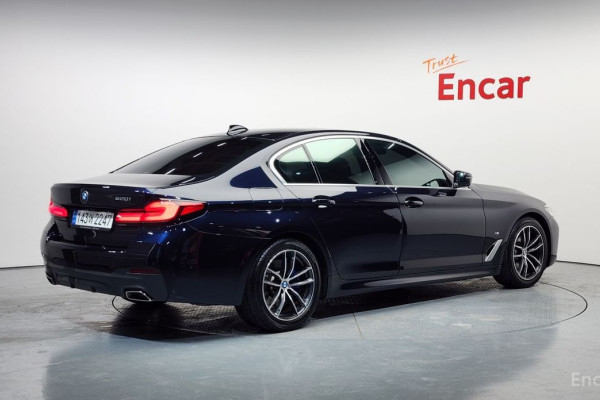 2022 BMW 5 серии с пробегом 50 372 км