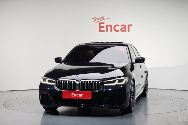 2022 BMW 5 серии с пробегом 42 906 км