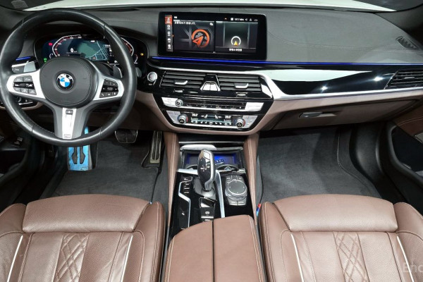 2022 BMW 5 серии с пробегом 40 080 км