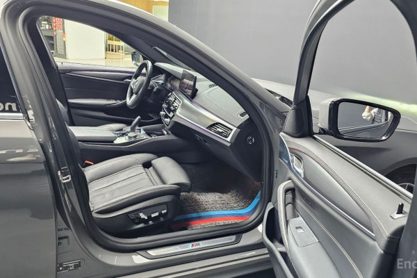 2022 BMW 5 серии с пробегом 96 865 км