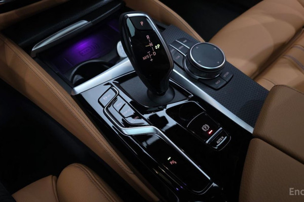 2022 BMW 5 серии с пробегом 21 459 км