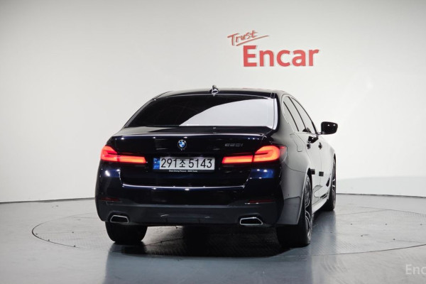 2022 BMW 5 серии с пробегом 42 906 км