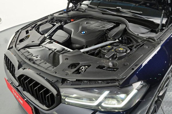 2022 BMW 5 серии с пробегом 41 014 км