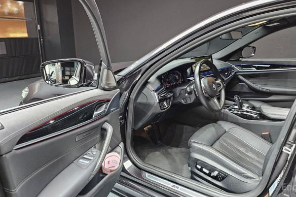 2022 BMW 5 серии с пробегом 52 944 км