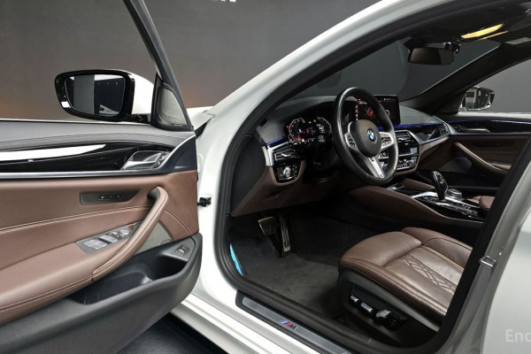 2022 BMW 5 серии с пробегом 40 080 км