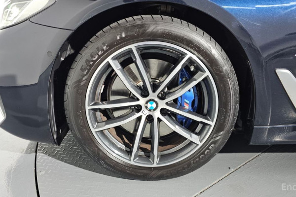 2022 BMW 5 серии с пробегом 42 906 км