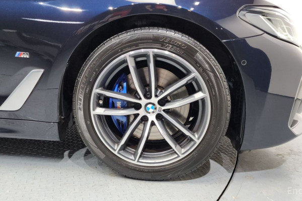 2022 BMW 5 серии с пробегом 50 372 км