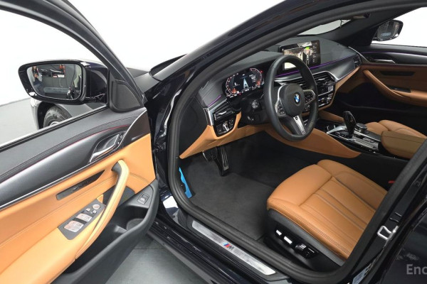 2022 BMW 5 серии с пробегом 21 459 км