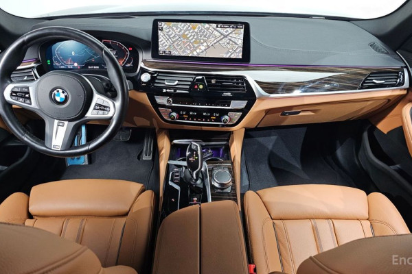 2022 BMW 5 серии с пробегом 42 906 км