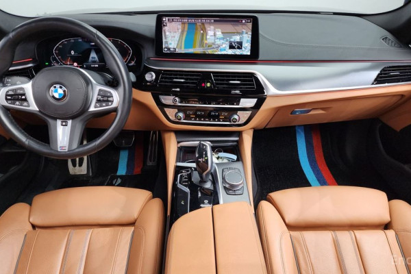 2022 BMW 5 серии с пробегом 50 372 км