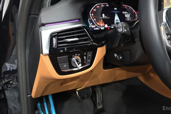 2022 BMW 5 серии с пробегом 21 459 км