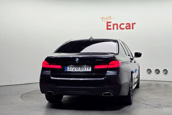 2022 BMW 5 серии с пробегом 49 781 км