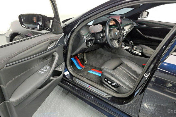 2022 BMW 5 серии с пробегом 41 014 км