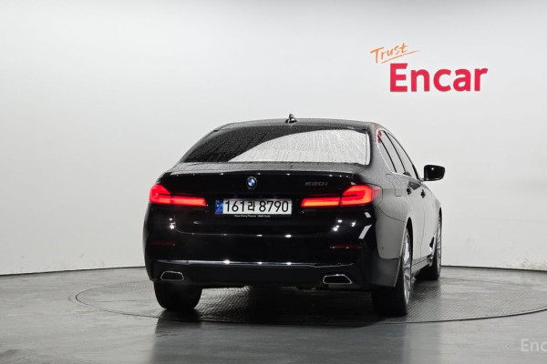 2022 BMW 5 серии с пробегом 26 981 км