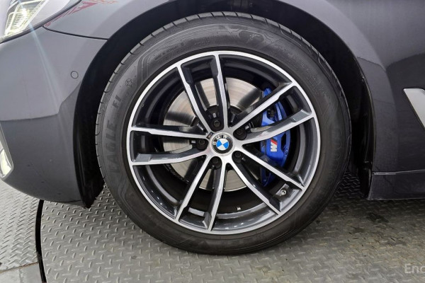 2022 BMW 5 серии с пробегом 49 781 км