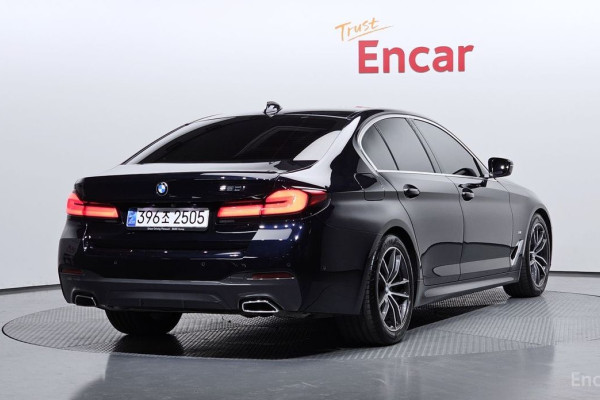 2022 BMW 5 серии с пробегом 49 708 км