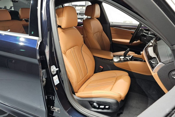 2022 BMW 5 серии с пробегом 42 906 км