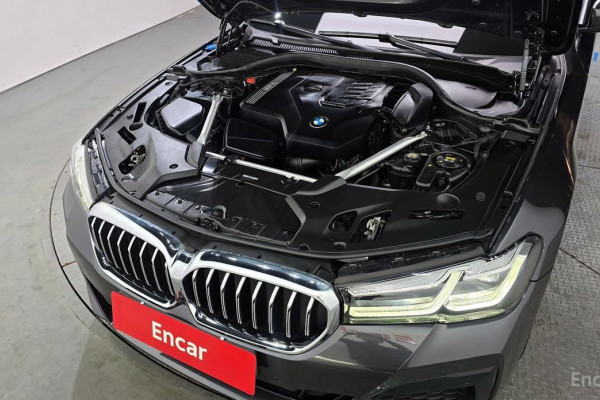 2022 BMW 5 серии с пробегом 49 781 км