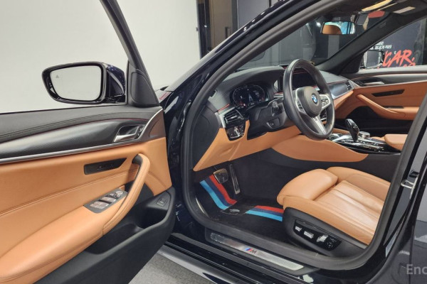 2022 BMW 5 серии с пробегом 50 372 км