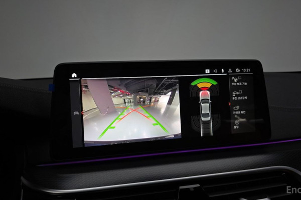 2022 BMW 5 серии с пробегом 21 459 км