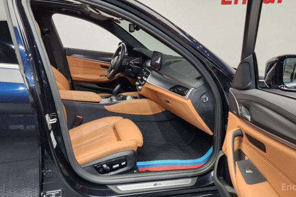 2022 BMW 5 серии с пробегом 50 372 км