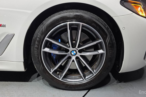 2022 BMW 5 серии с пробегом 41 023 км