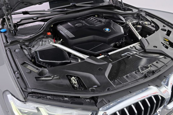 2022 BMW 5 серии с пробегом 26 220 км