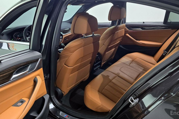 2022 BMW 5 серии с пробегом 49 781 км