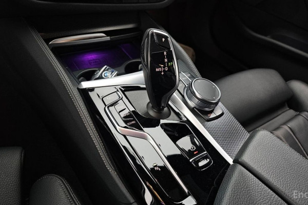 2022 BMW 5 серии с пробегом 49 708 км