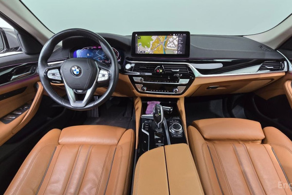 2022 BMW 5 серии с пробегом 55 929 км