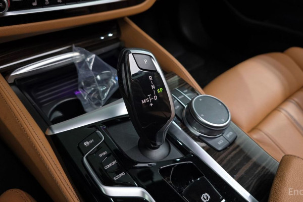 2022 BMW 5 серии с пробегом 26 220 км