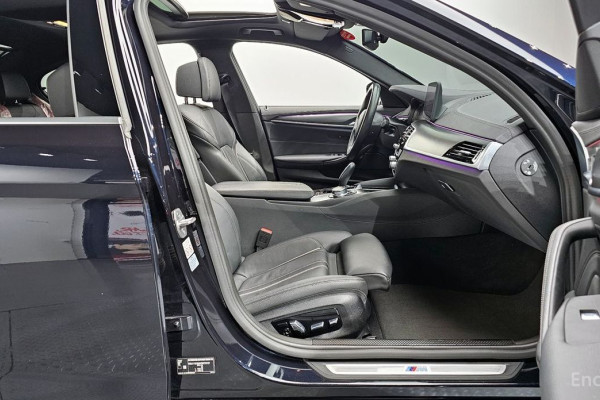 2022 BMW 5 серии с пробегом 49 708 км