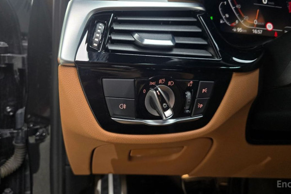 2022 BMW 5 серии с пробегом 49 781 км