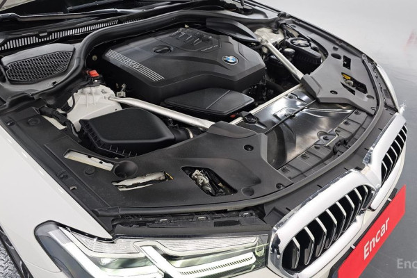 2022 BMW 5 серии с пробегом 39 779 км