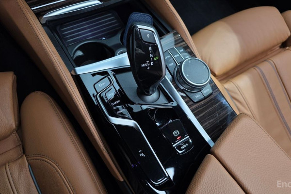 2022 BMW 5 серии с пробегом 41 023 км