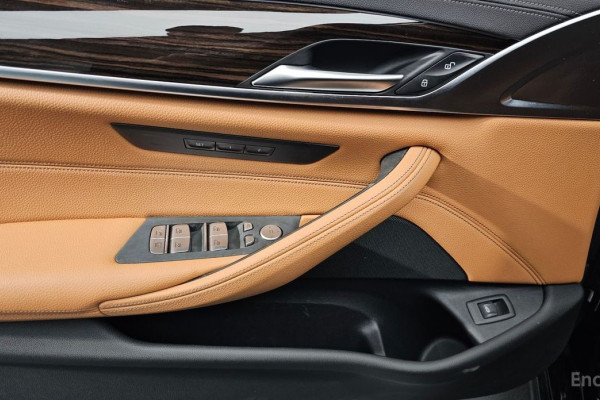 2022 BMW 5 серии с пробегом 42 906 км