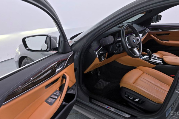 2022 BMW 5 серии с пробегом 26 220 км