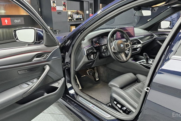 2022 BMW 5 серии с пробегом 49 708 км