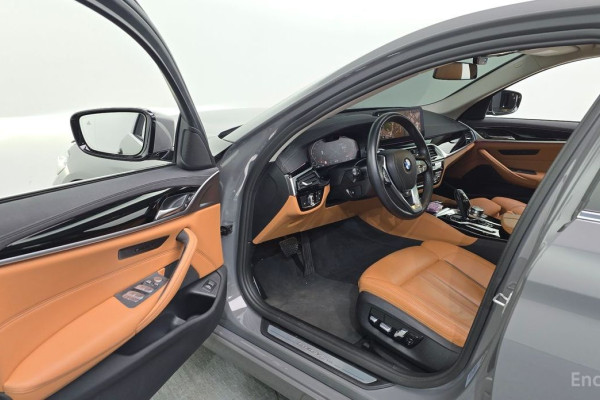 2022 BMW 5 серии с пробегом 55 929 км